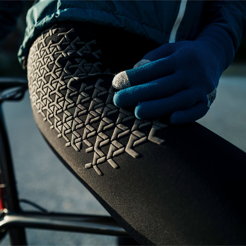Detail of GRDXKN® protective layer on Q36.5 bib tights, enhancing skin safety.