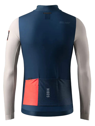 Back view of Superhyder jersey with GRS system pockets and wind-proof design.