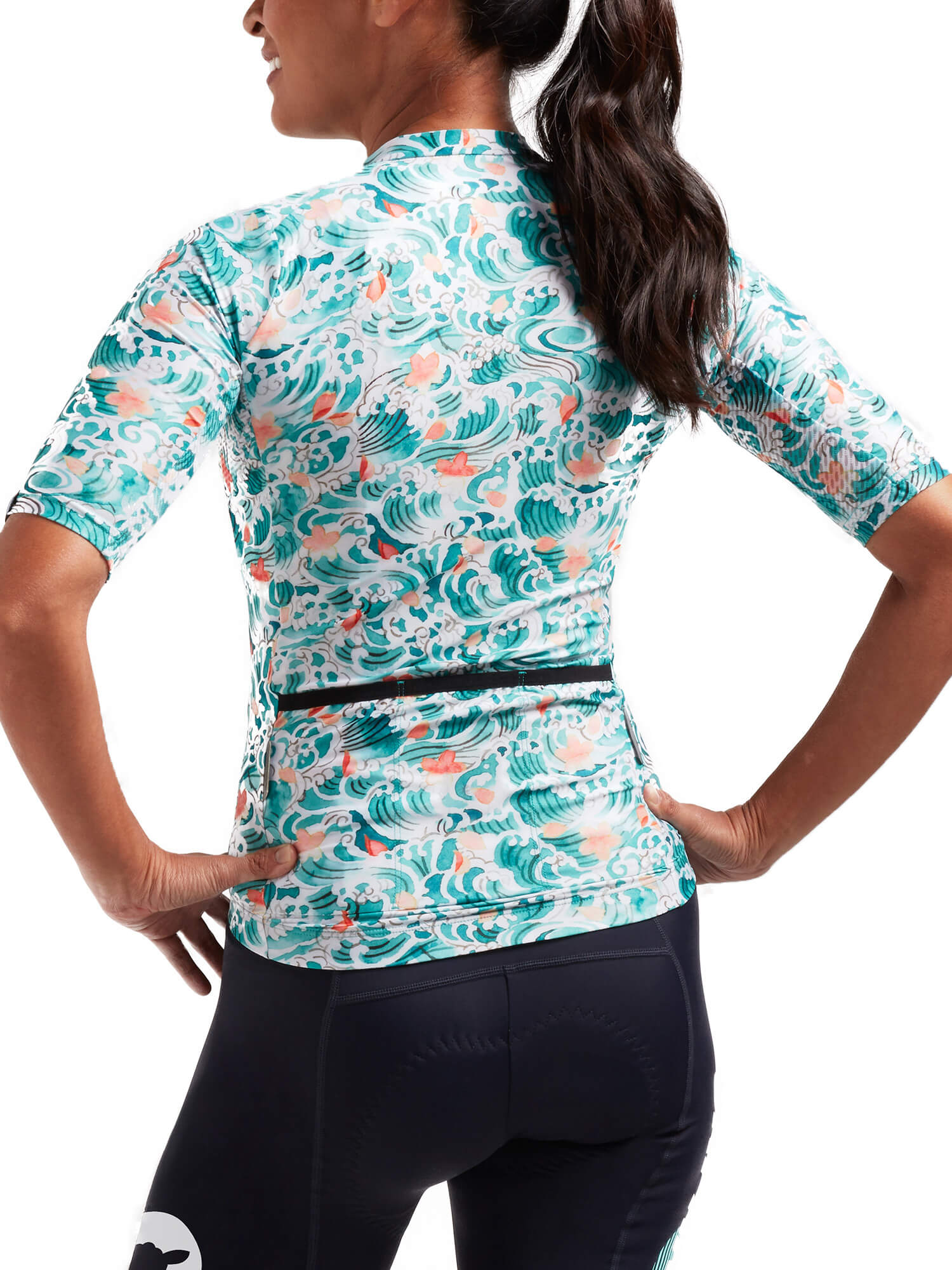 Black Sheep Cycling Women's Essentials TEAM Jersey - LTD Japan features vibrant patterns inspired by Japan's natural elements.